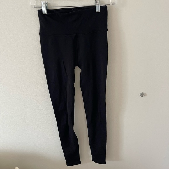 Lululemon Black Vented Leggings - Picture 1 of 7